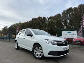 Used Dacia Sandero 2017 for sale - 76174141: Photo