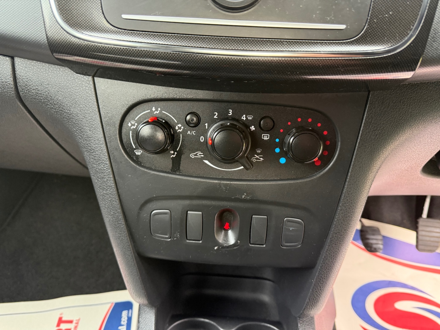 Used Dacia Sandero 2017 for sale - 76174141: Photo 20