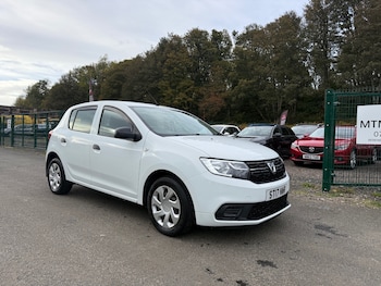 Used Dacia Sandero 2017 for sale - 76174141: Photo
