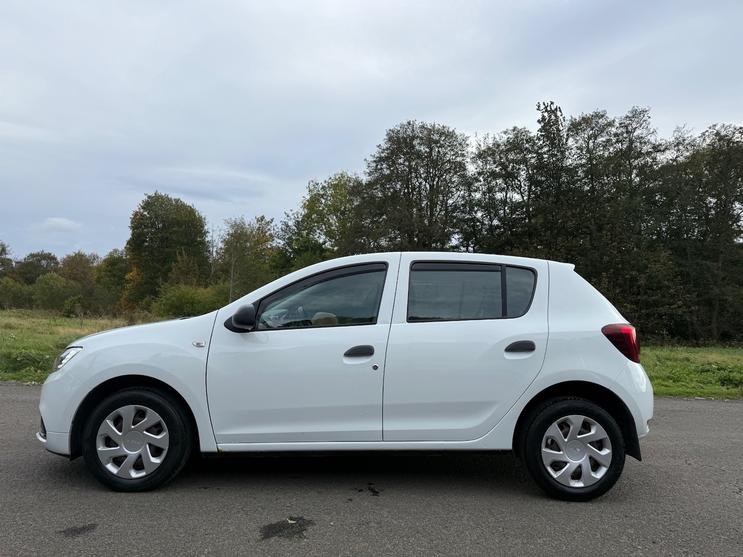 Used Dacia Sandero 2017 for sale - 76174141: Photo 8