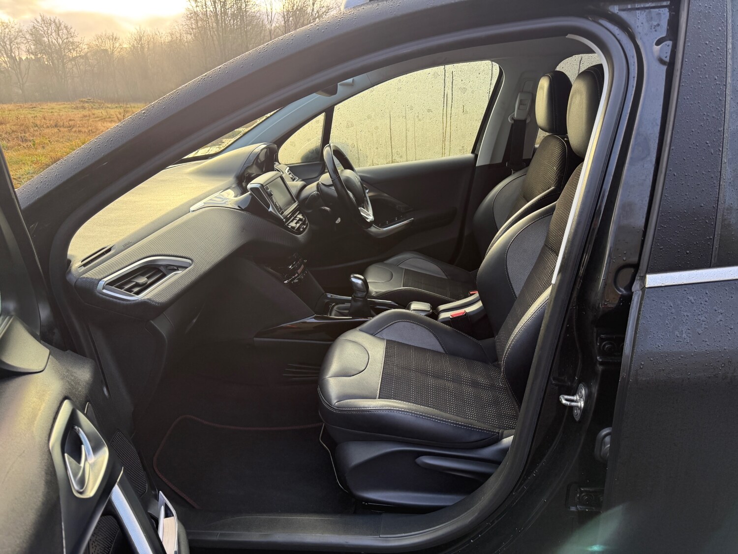 Used Peugeot 2008 2017 for sale - 76850559: Photo 26