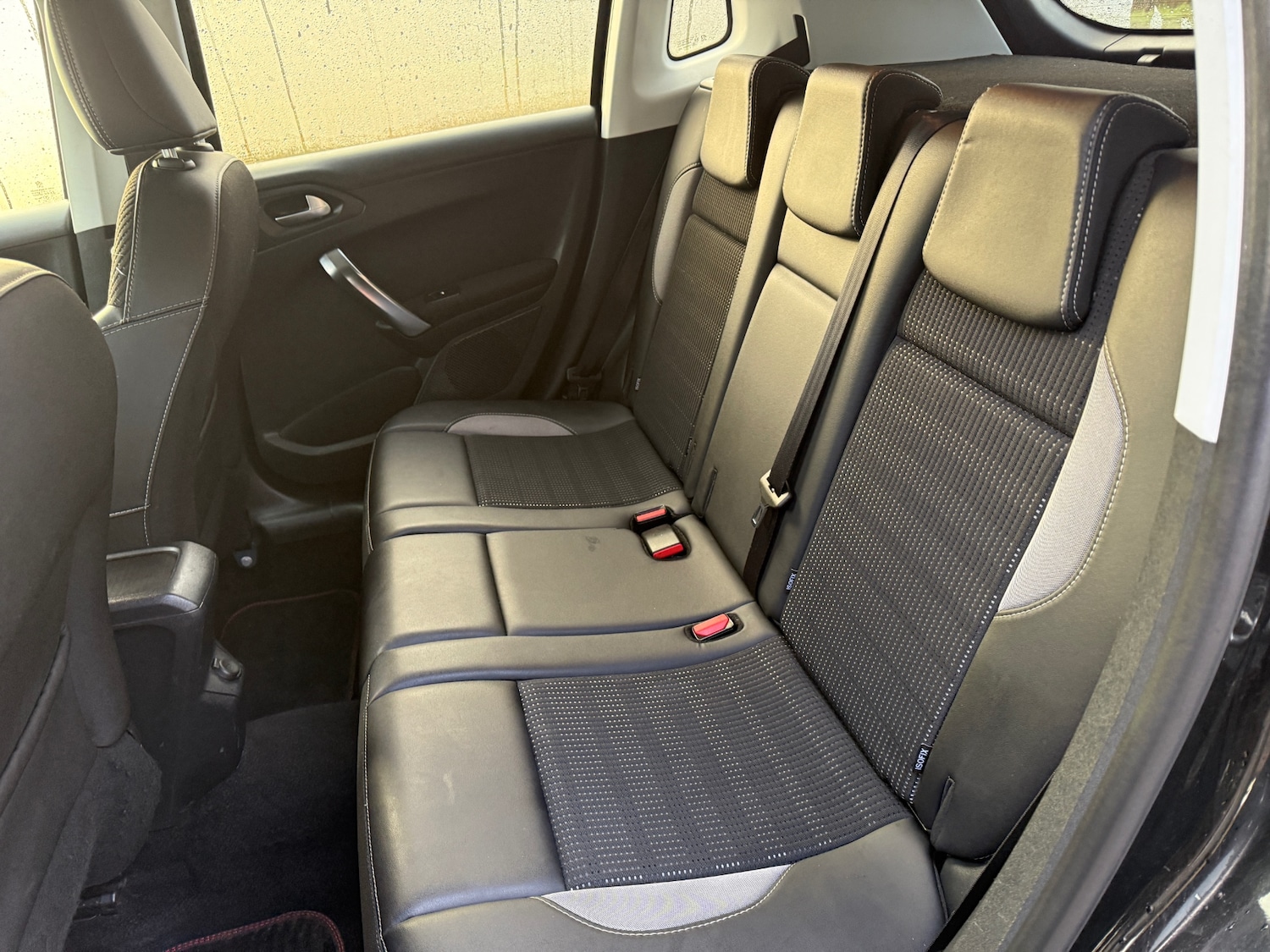 Used Peugeot 2008 2017 for sale - 76850559: Photo 29