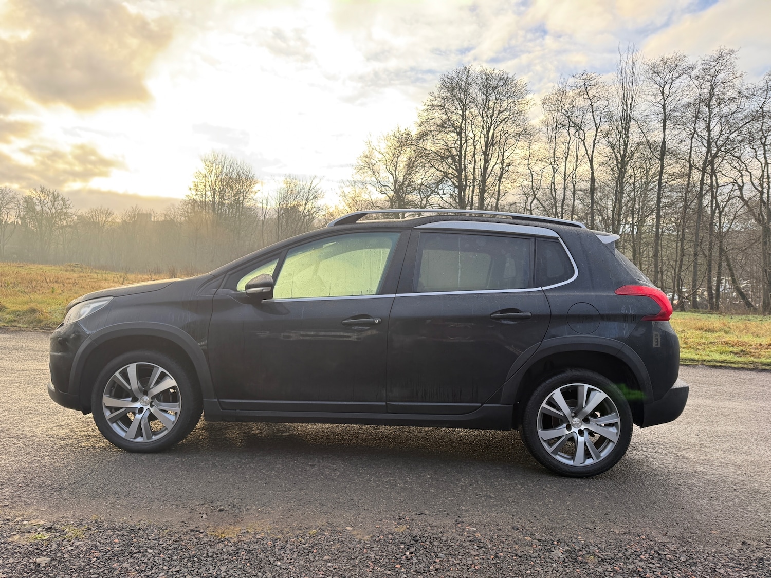 Used Peugeot 2008 2017 for sale - 76850559: Photo 9