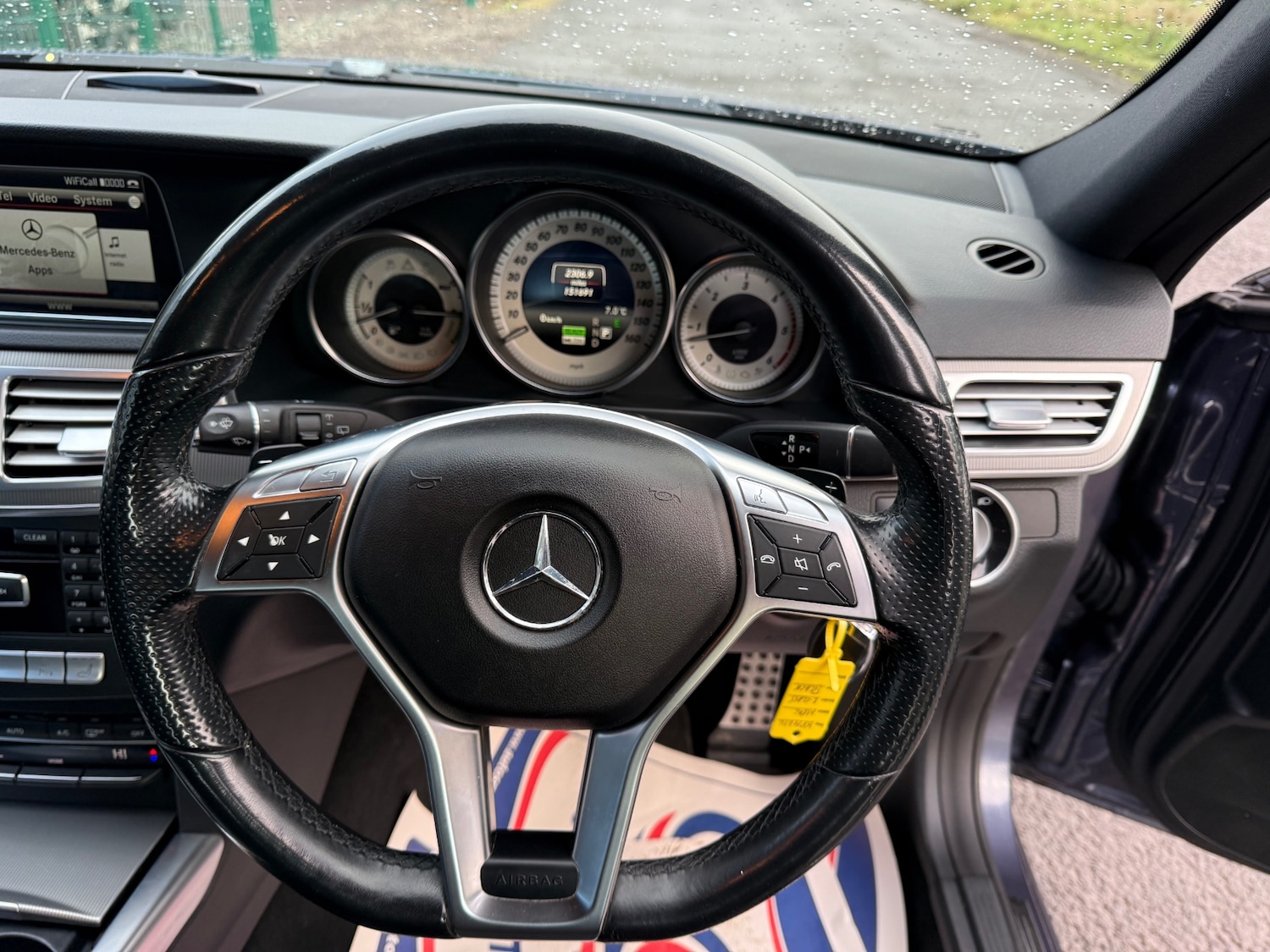 Used Mercedes-Benz E Class 2014 for sale - 76853410: Photo 17