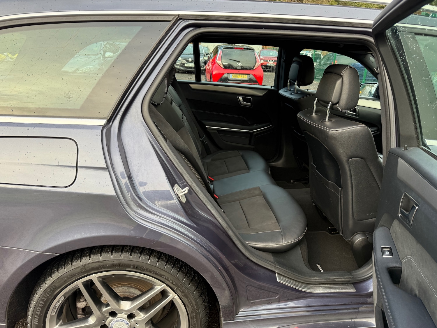 Used Mercedes-Benz E Class 2014 for sale - 76853410: Photo 23