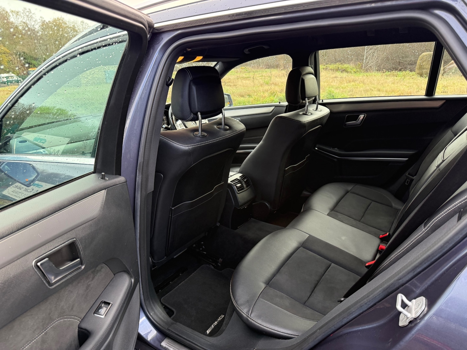 Used Mercedes-Benz E Class 2014 for sale - 76853410: Photo 26