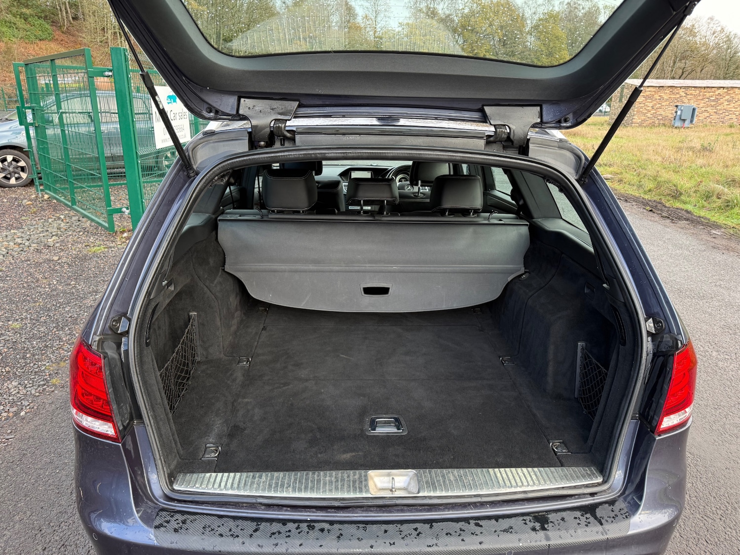 Used Mercedes-Benz E Class 2014 for sale - 76853410: Photo 27