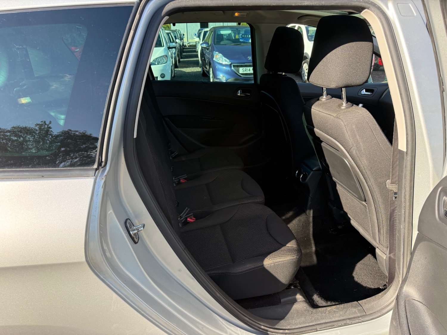 Used Peugeot 308 2014 for sale - 76093879: Photo 17