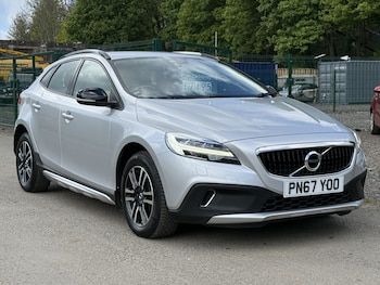 Used Volvo V40 Cross Country 2017 for sale - 78736627: Photo
