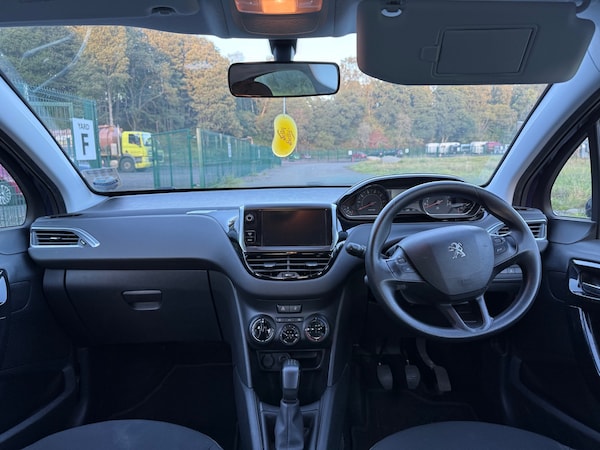 Used Peugeot 208 2014 for sale - 75986841: Photo 10