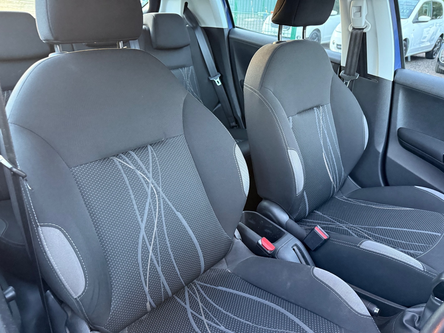 Used Peugeot 208 2014 for sale - 75986841: Photo 15