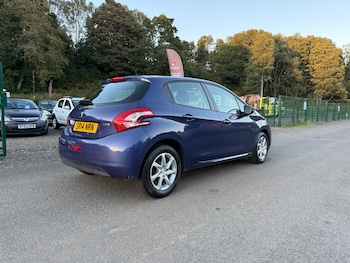 Used Peugeot 208 2014 for sale - 75986841: Photo 3