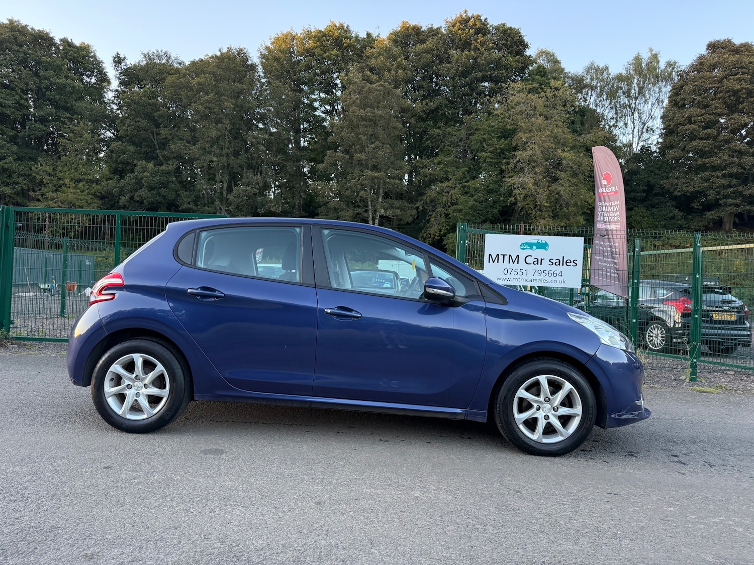 Used Peugeot 208 2014 for sale - 75986841: Photo 4