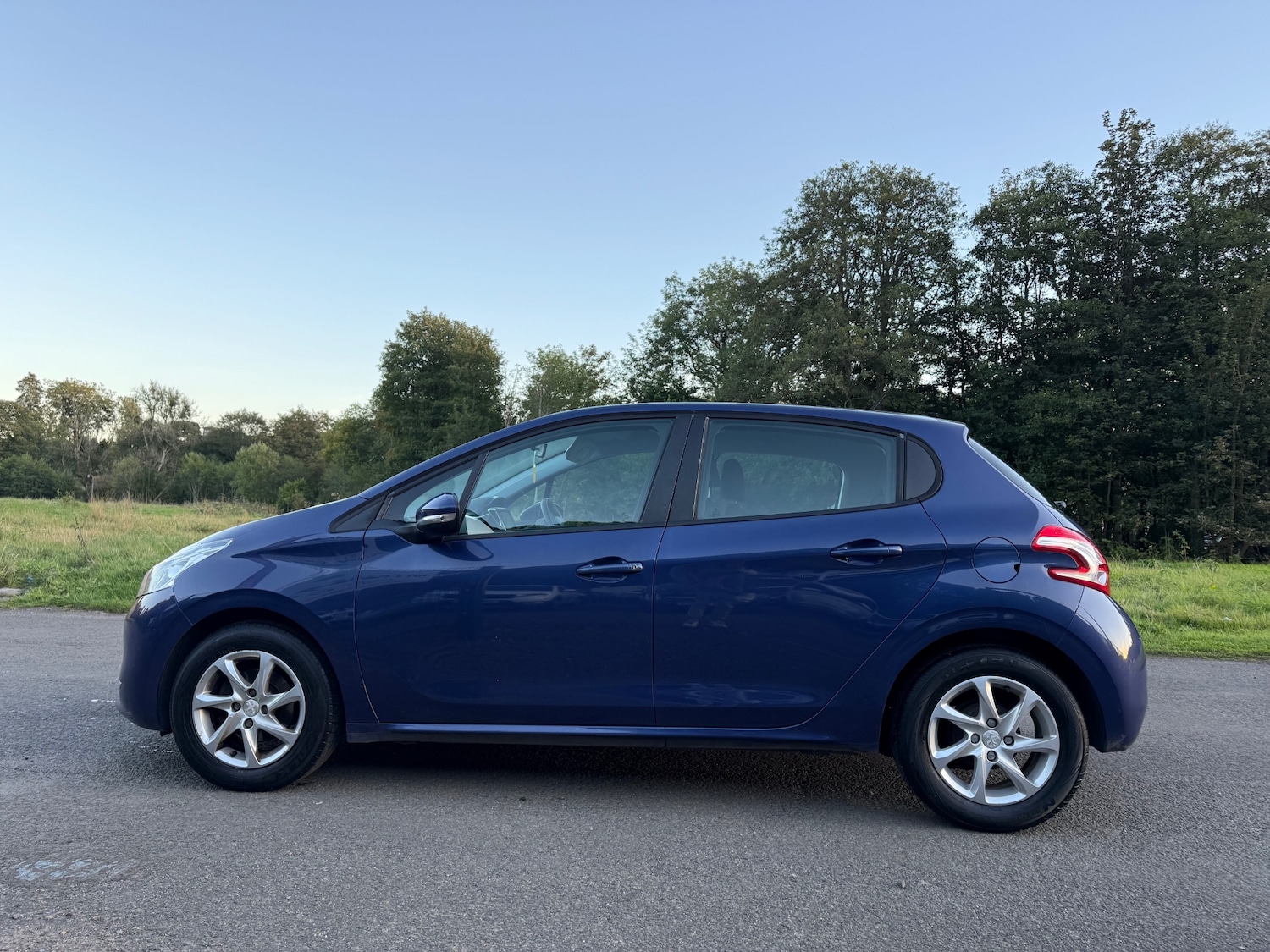 Used Peugeot 208 2014 for sale - 75986841: Photo 6