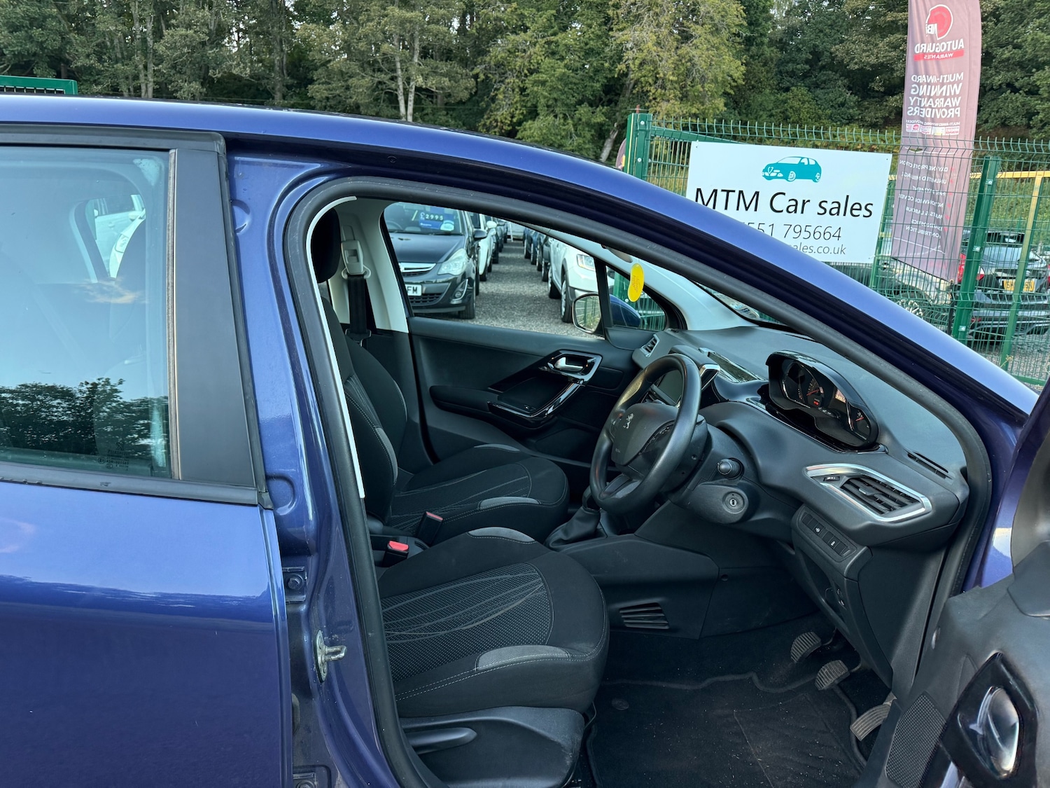 Used Peugeot 208 2014 for sale - 75986841: Photo 9