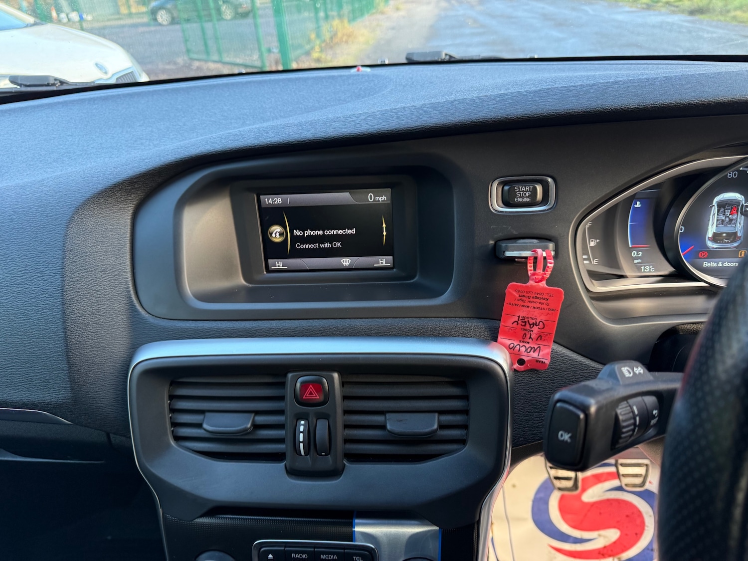 Used Volvo V40 2014 for sale - 76851799: Photo 20