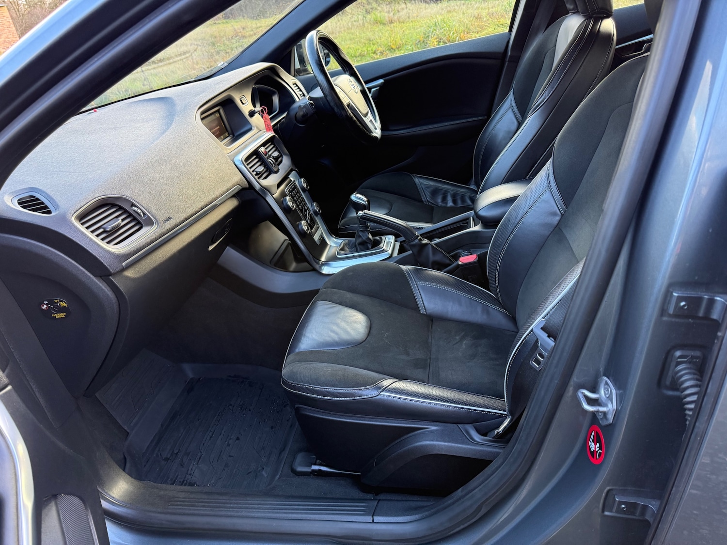 Used Volvo V40 2014 for sale - 76851799: Photo 26