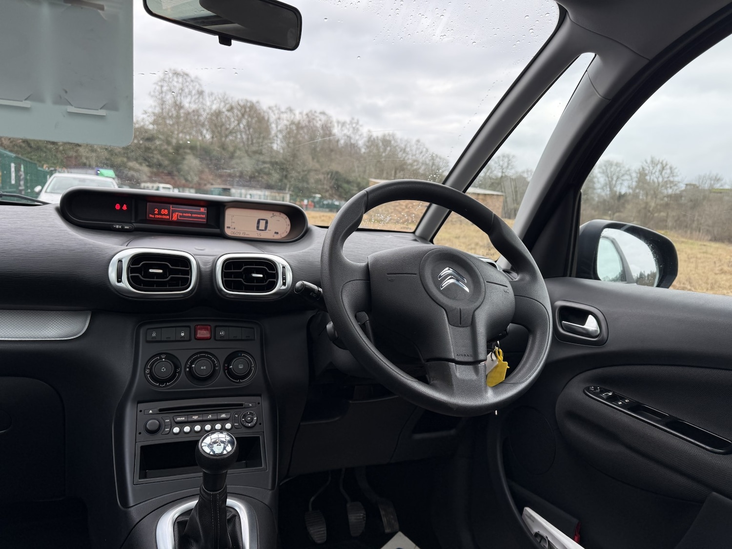 Used Citroen C3 Picasso 2014 for sale - 77801784: Photo 15