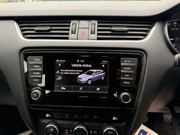 Used Skoda Octavia 2013 for sale - 76093874: Photo 16