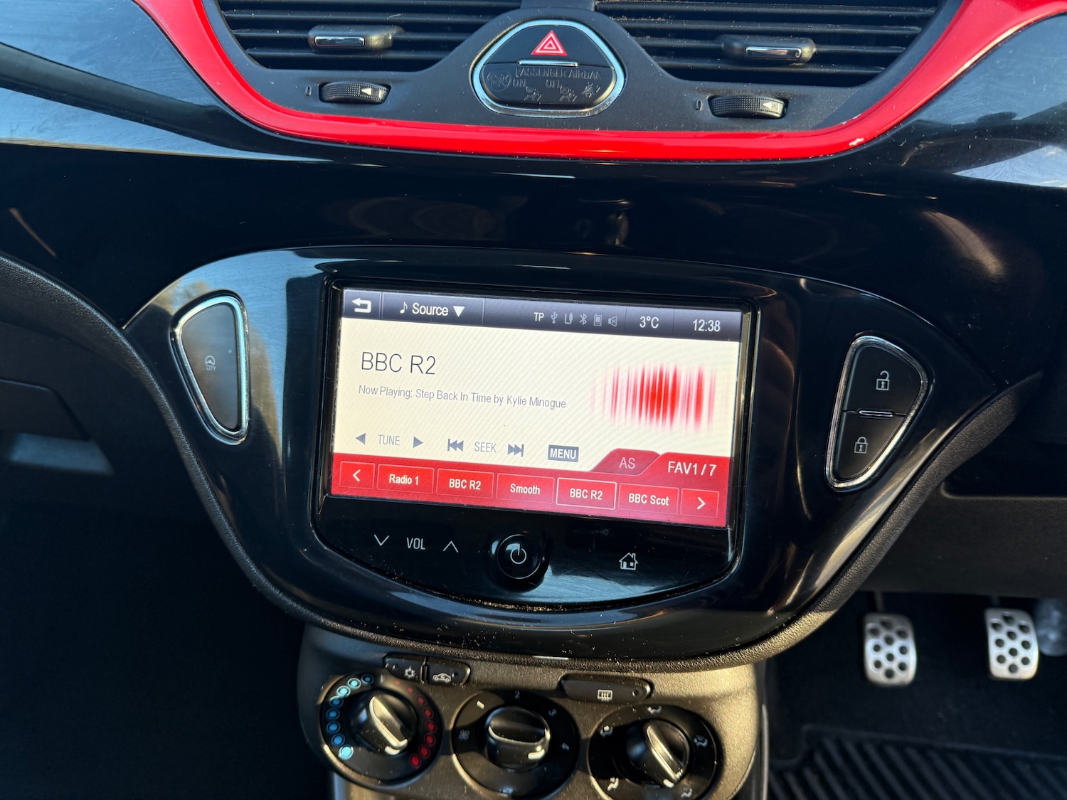 Used Vauxhall Corsa 2015 for sale - 77104597: Photo 21