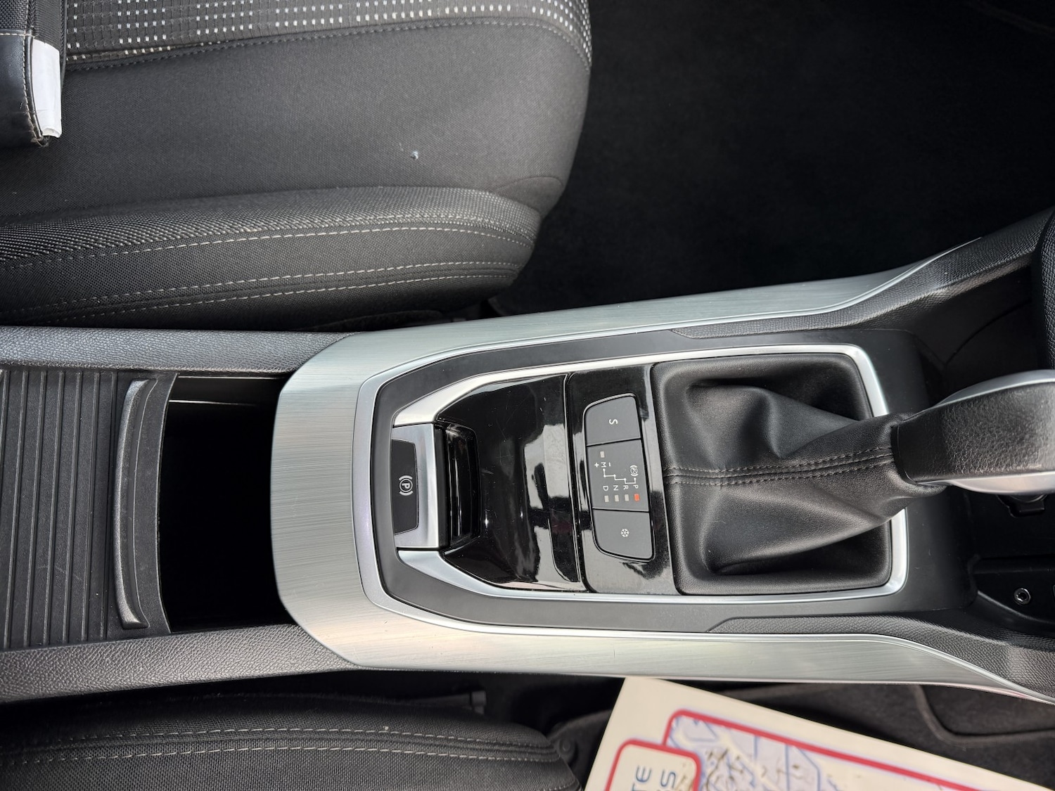 Used Peugeot 308 2015 for sale - 77801782: Photo 28