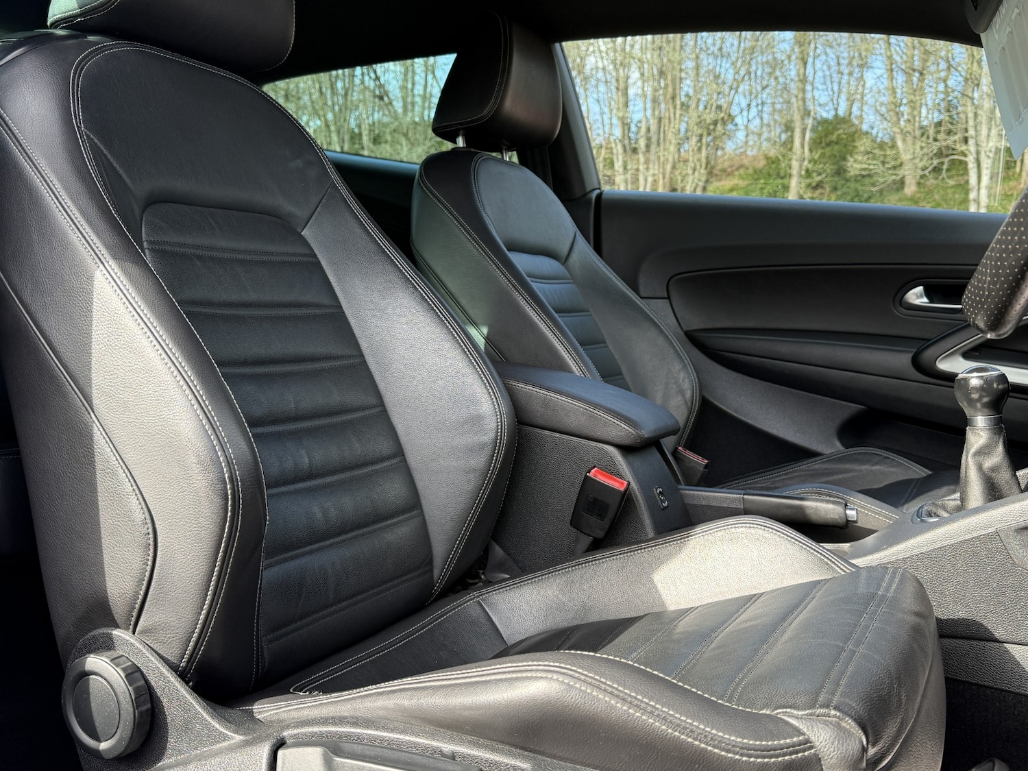 Used Volkswagen Scirocco 2010 for sale - 77981829: Photo 20