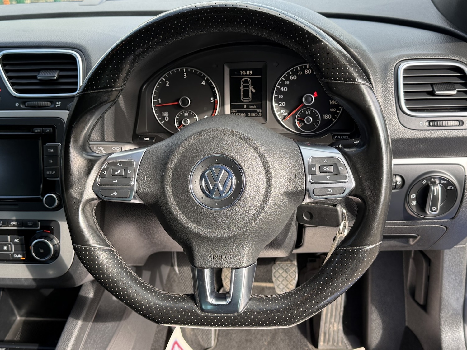 Used Volkswagen Scirocco 2010 for sale - 77981829: Photo 23