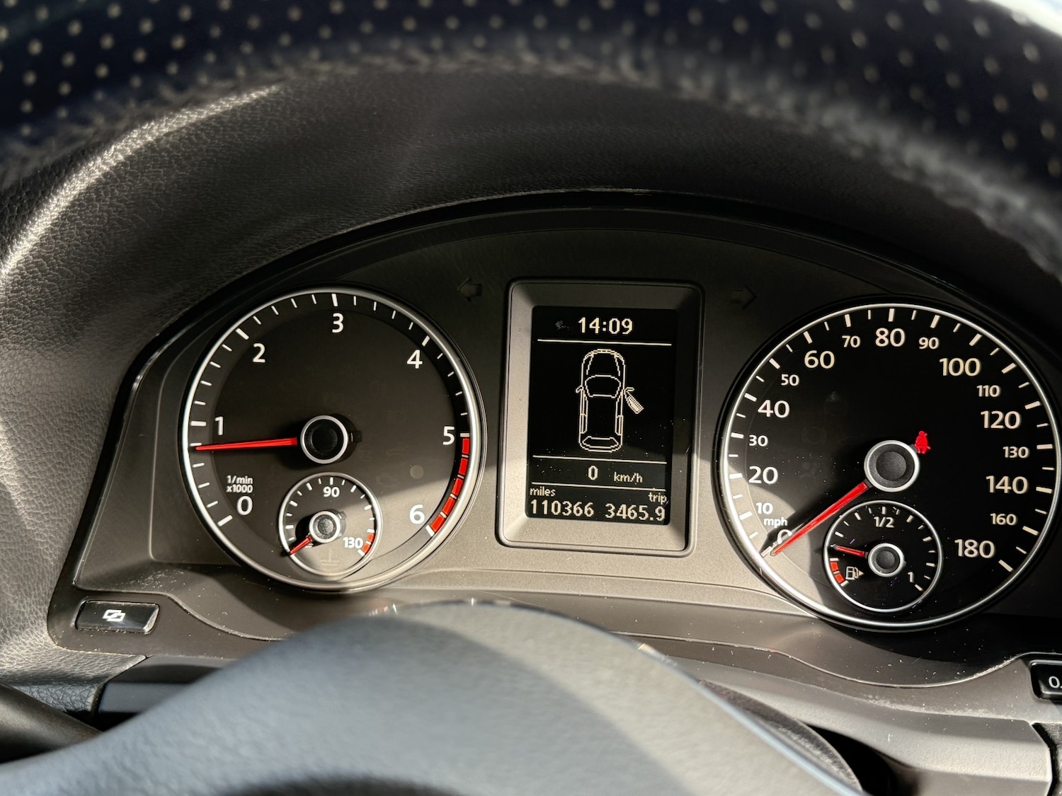 Used Volkswagen Scirocco 2010 for sale - 77981829: Photo 24