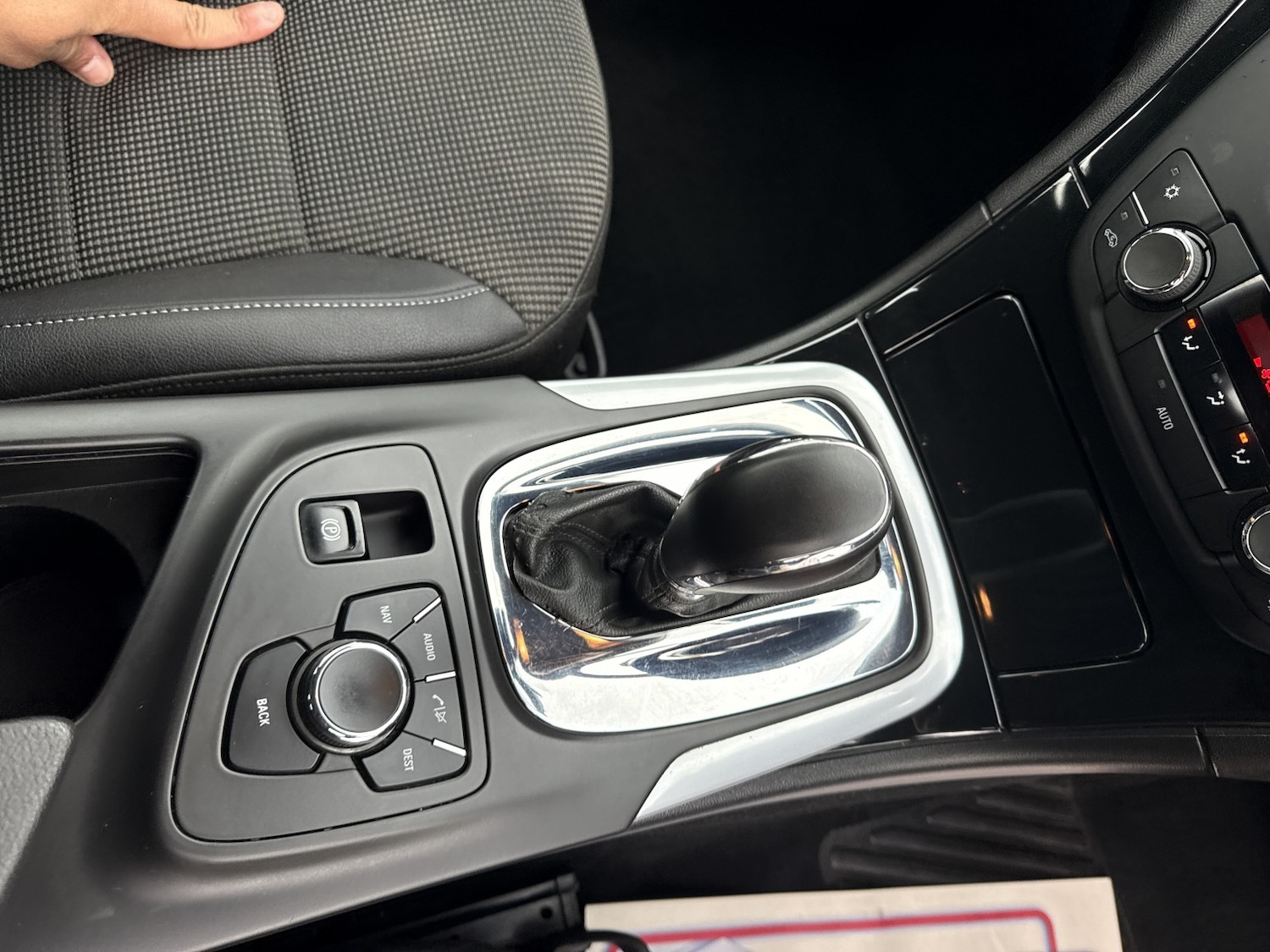 Used Vauxhall Insignia 2013 for sale - 77901299: Photo 27