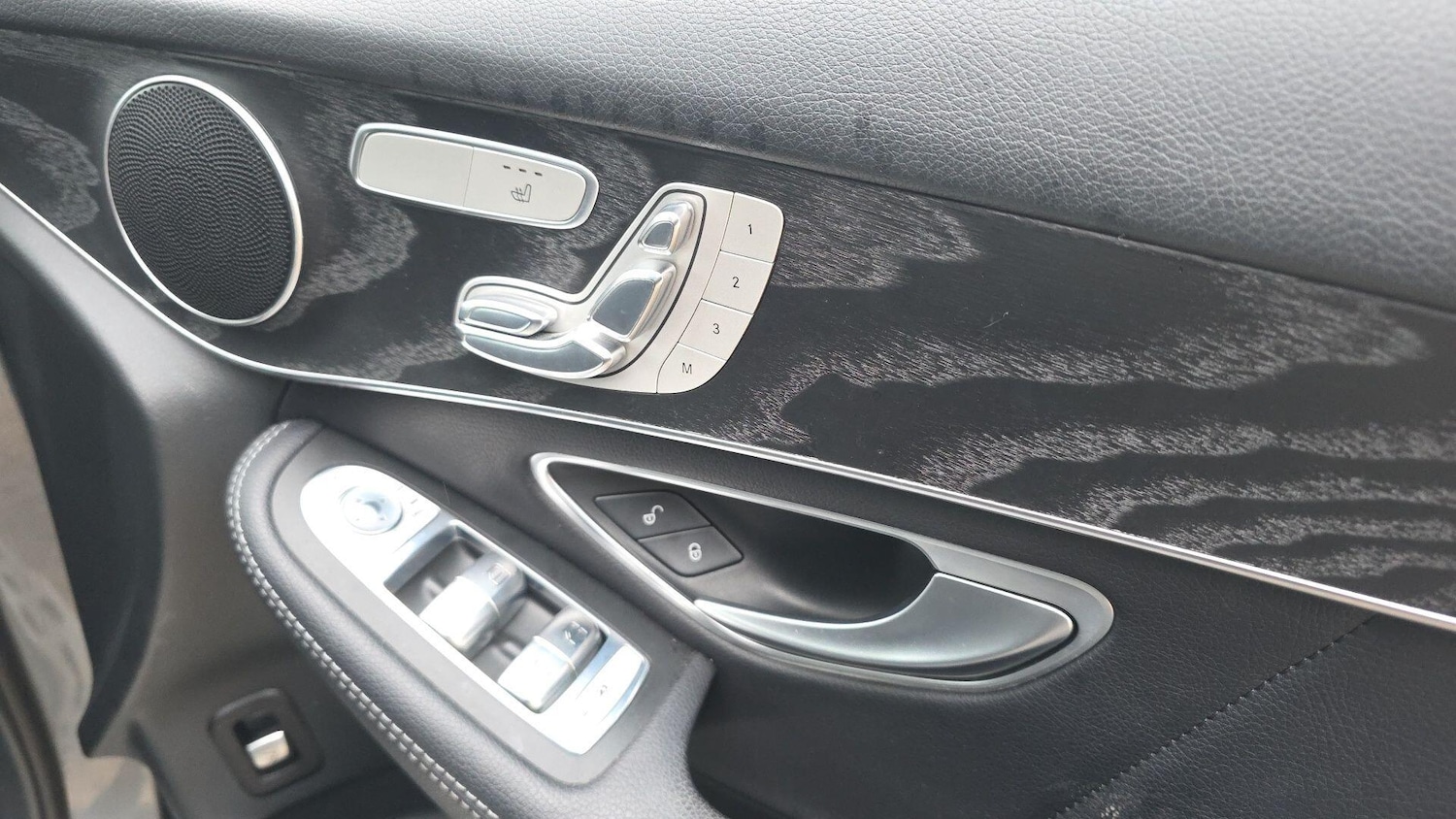 Used Mercedes-Benz GLC 2017 for sale - 77802465: Photo 33