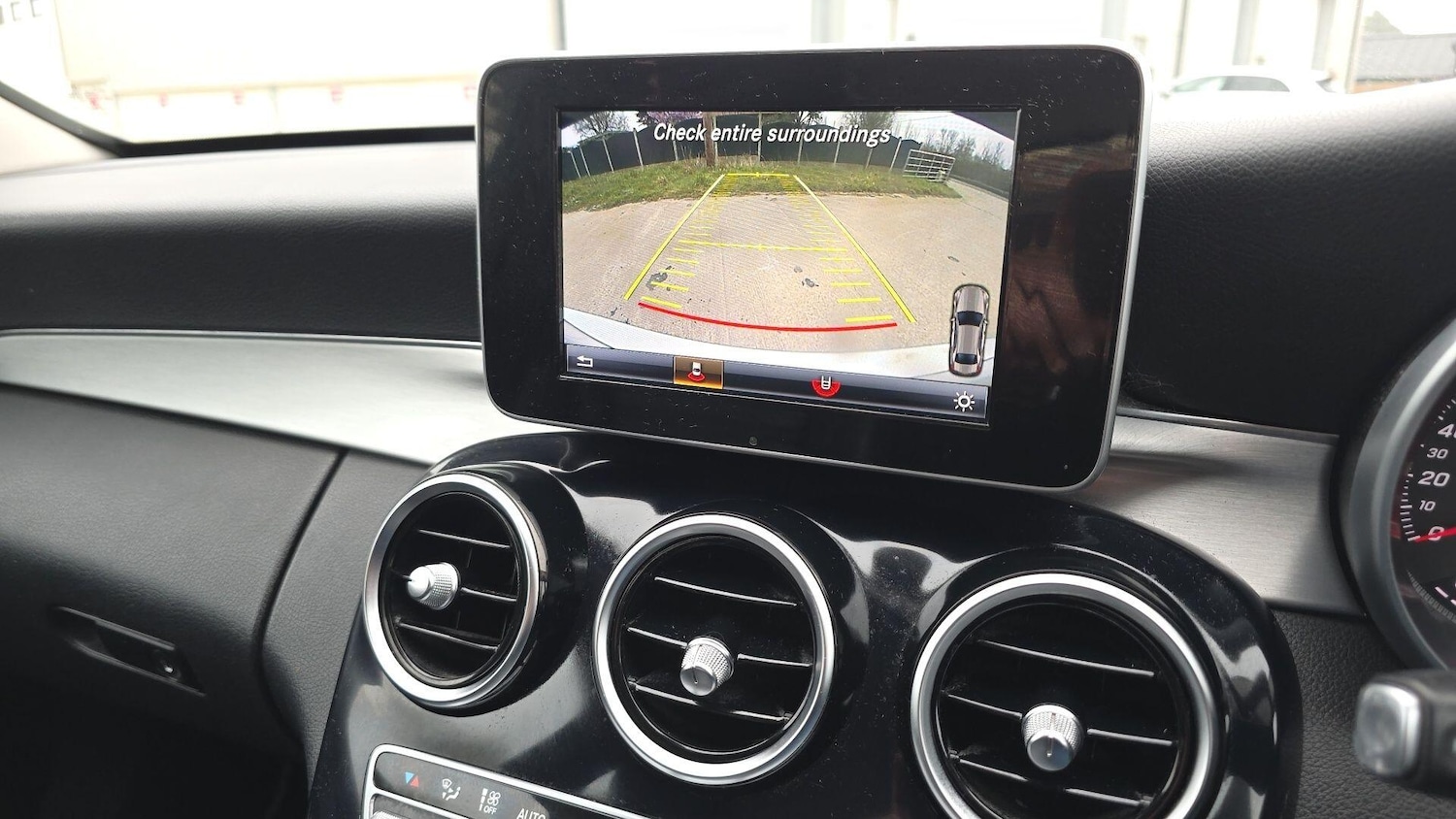 Used Mercedes-Benz C Class 2015 for sale - 77802480: Photo 19