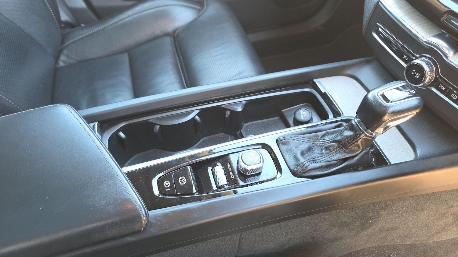 Used Volvo XC60 for sale - 77824101: Photo 10