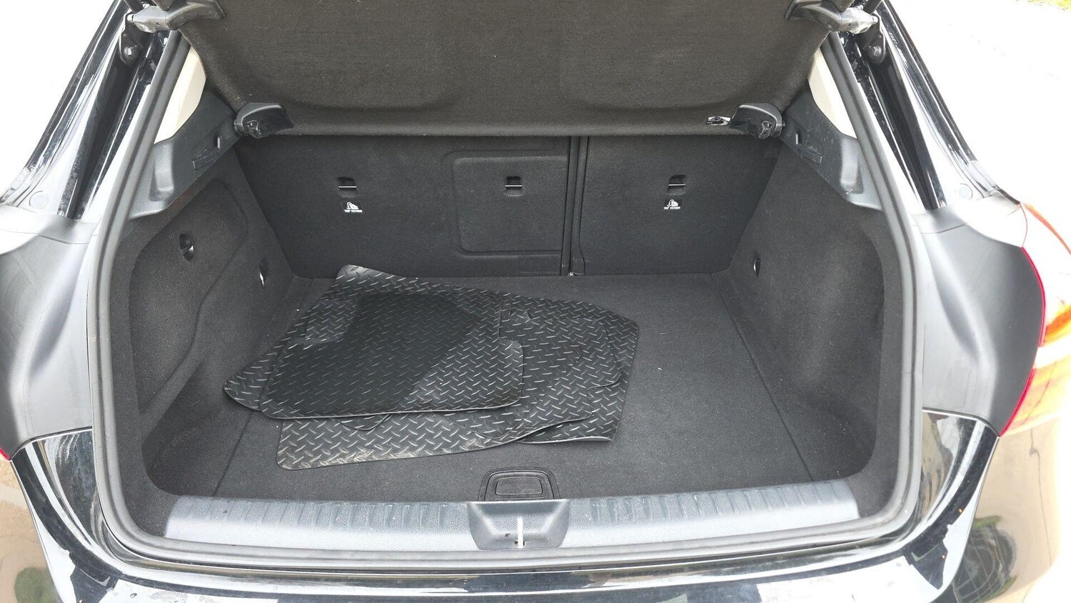 Used Mercedes-Benz GLA 2019 for sale - 77802486: Photo 27