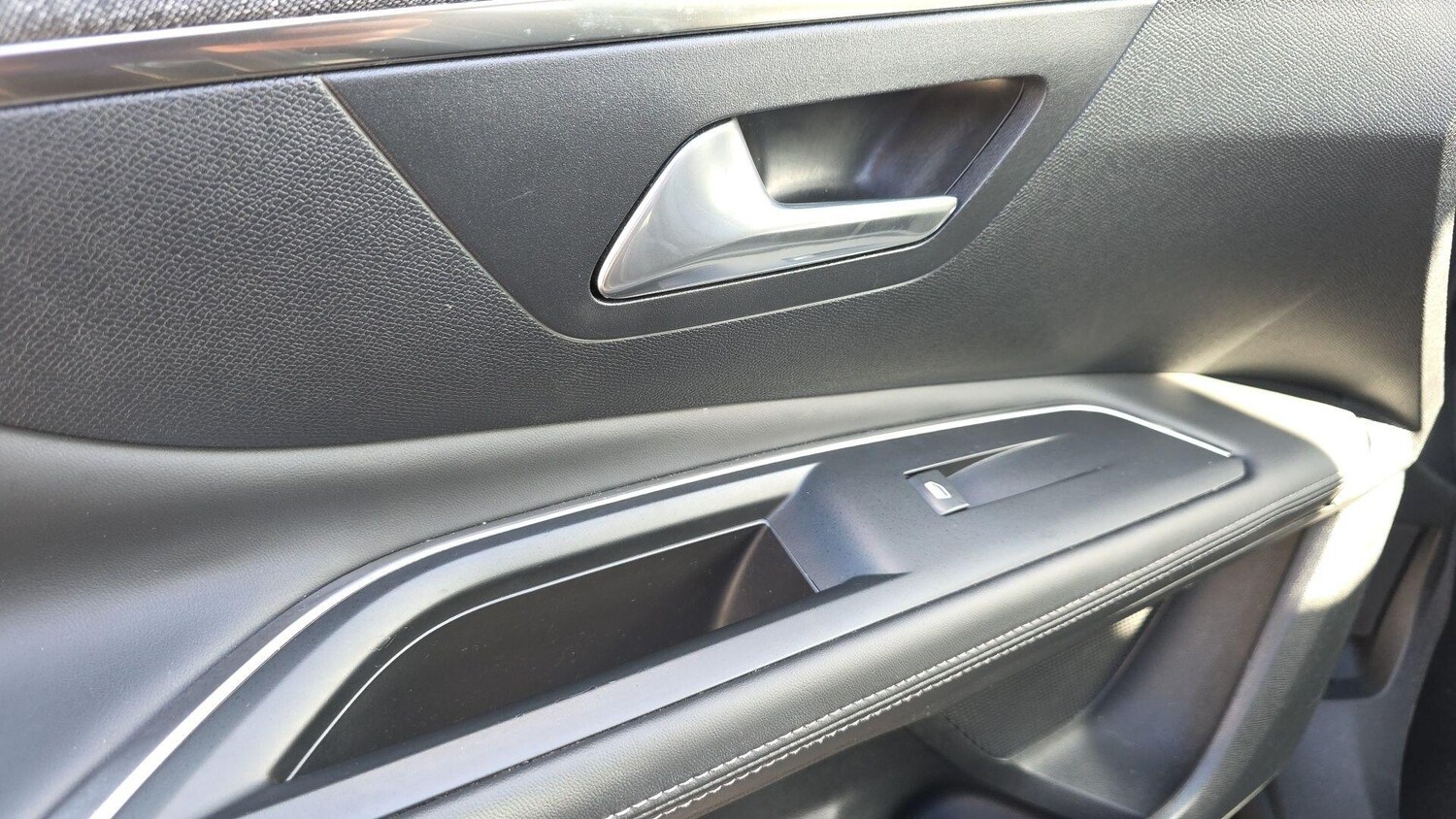 Used Peugeot 3008 2017 for sale - 77839852: Photo 31