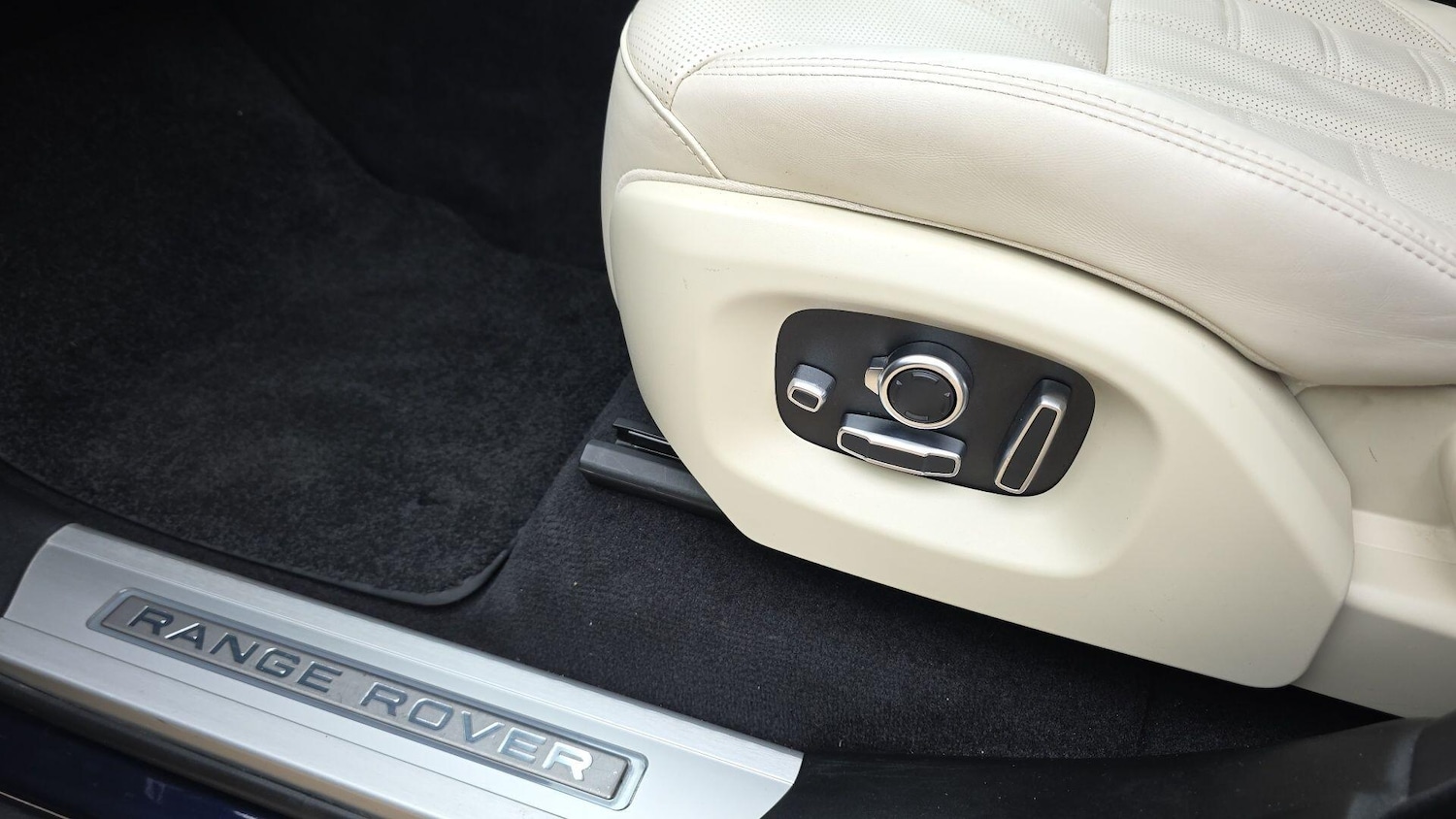Used Land Rover Range Rover Sport 2016 for sale - 77802481: Photo 16