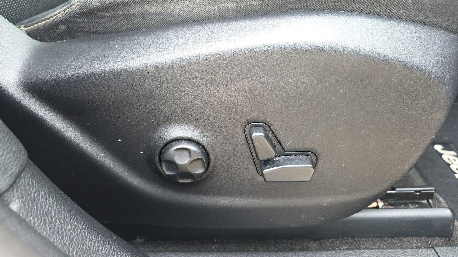 Used Jeep Cherokee 2015 for sale - 77853572: Photo 20