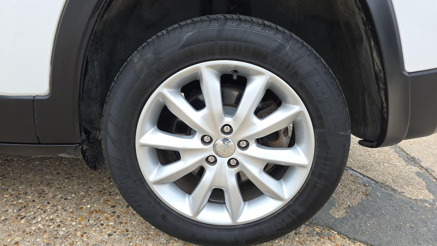 Used Jeep Cherokee 2015 for sale - 77853572: Photo 24