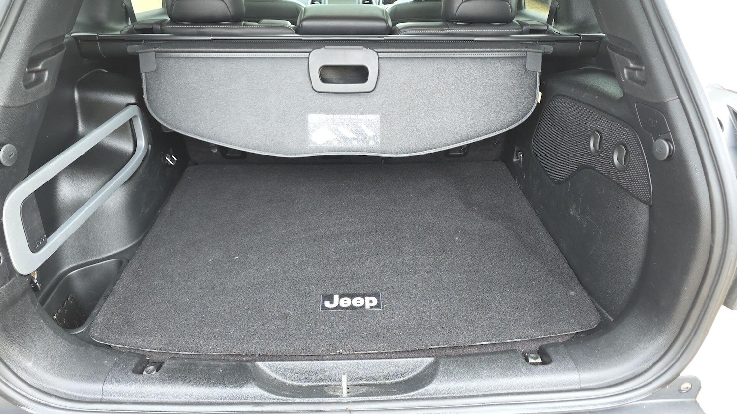 Used Jeep Cherokee 2015 for sale - 77853572: Photo 31