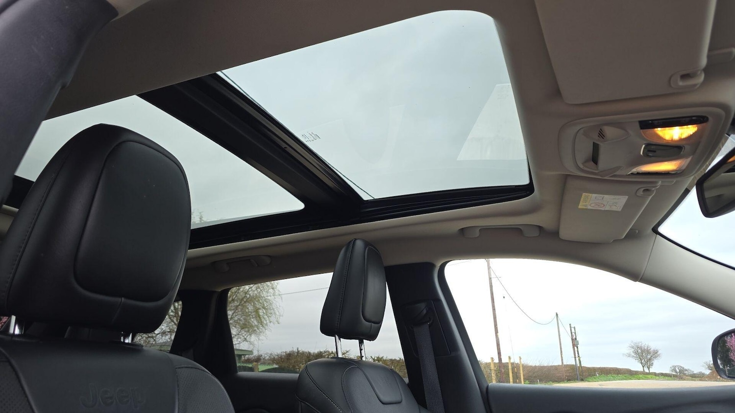 Used Jeep Cherokee 2015 for sale - 77853572: Photo 32