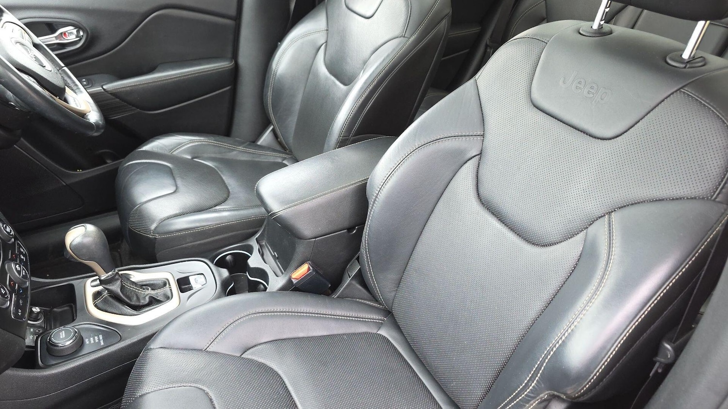 Used Jeep Cherokee 2015 for sale - 77853572: Photo 33