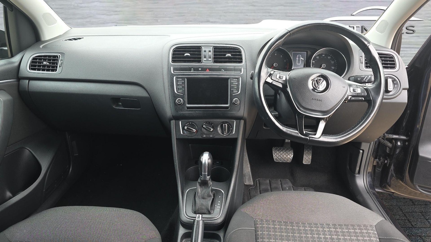 Used Volkswagen Polo 2017 for sale - 77802472: Photo 10