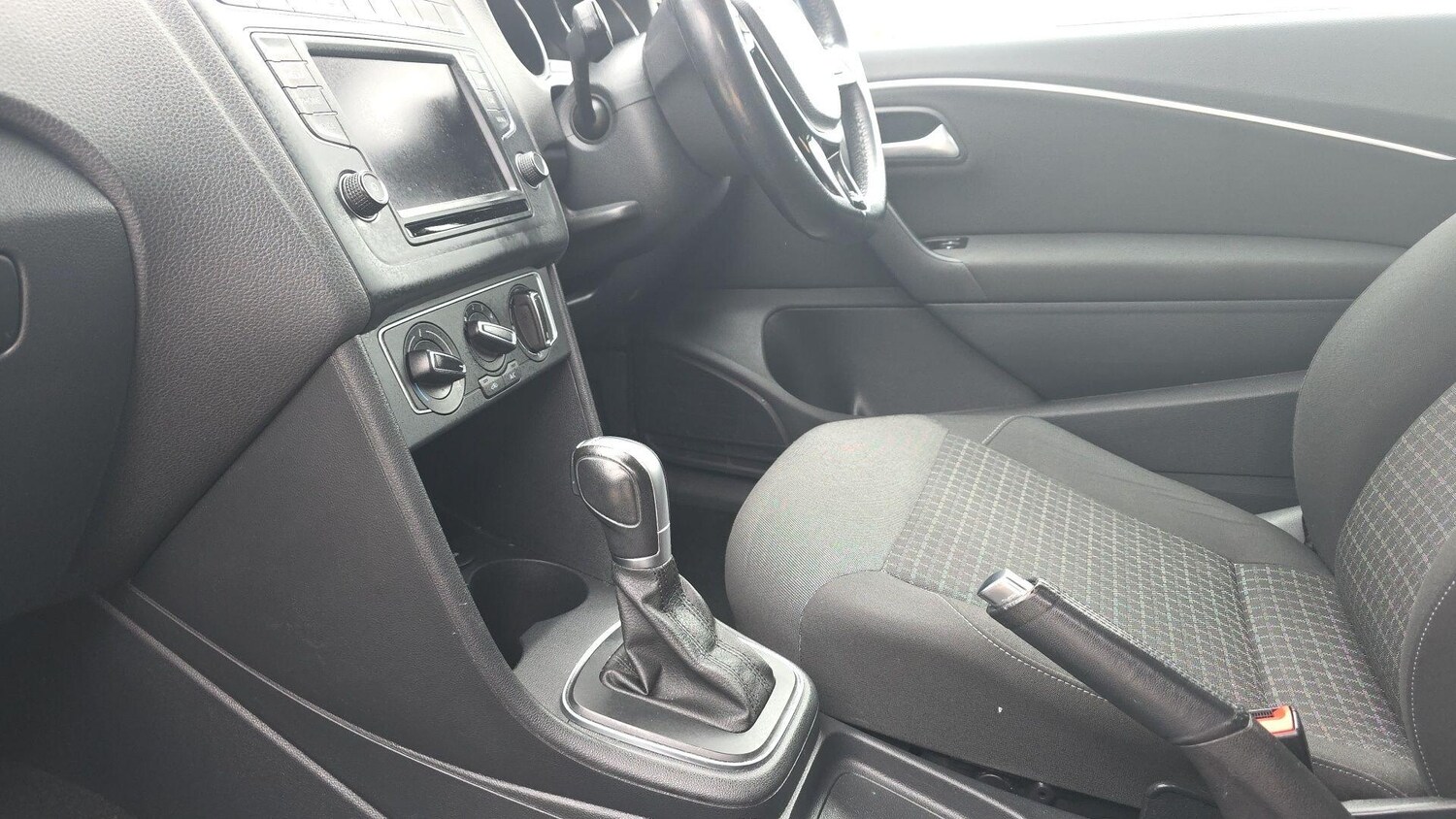 Used Volkswagen Polo 2017 for sale - 77802472: Photo 11