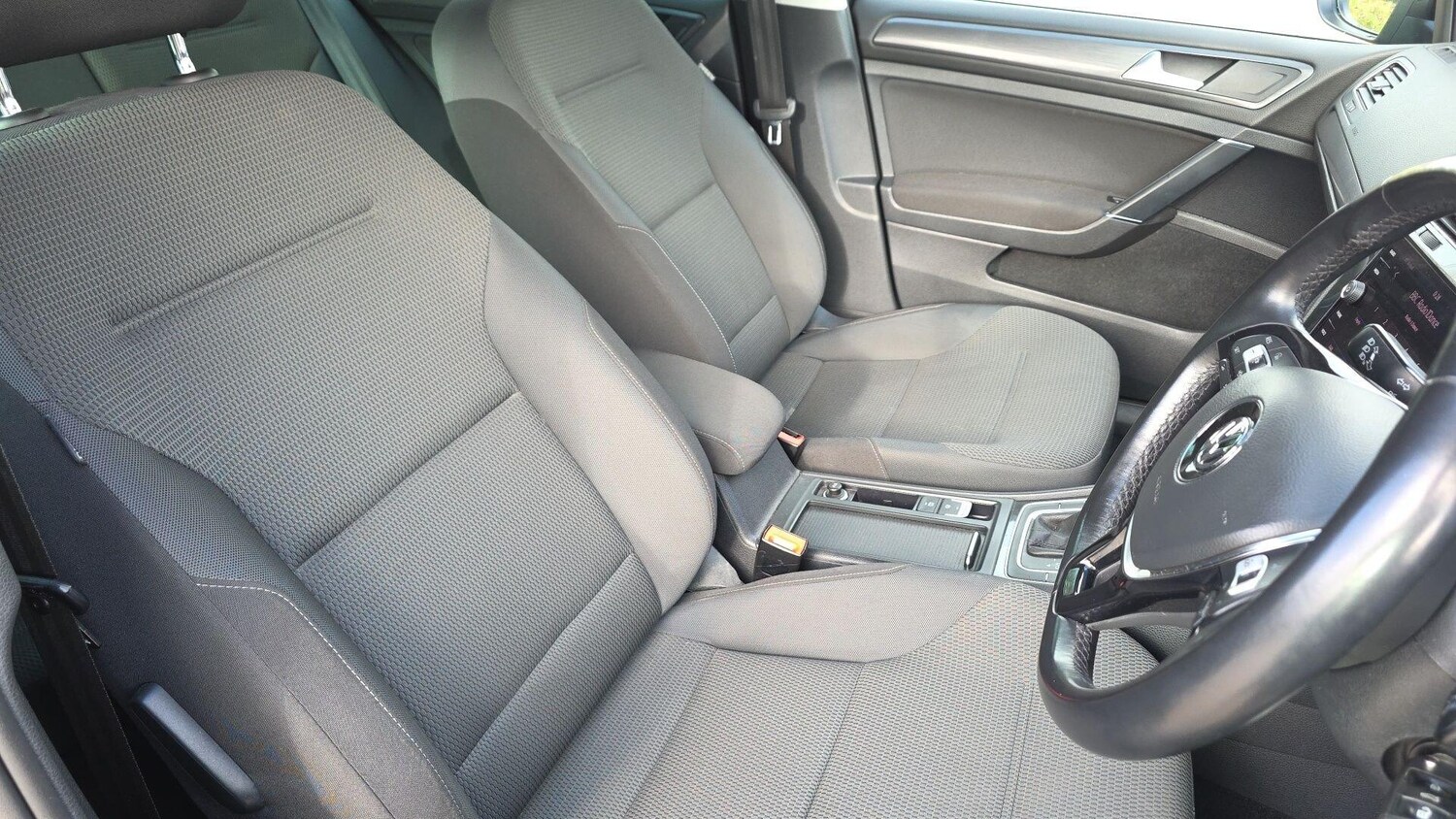 Used Volkswagen Golf 2019 for sale - 77802469: Photo 11