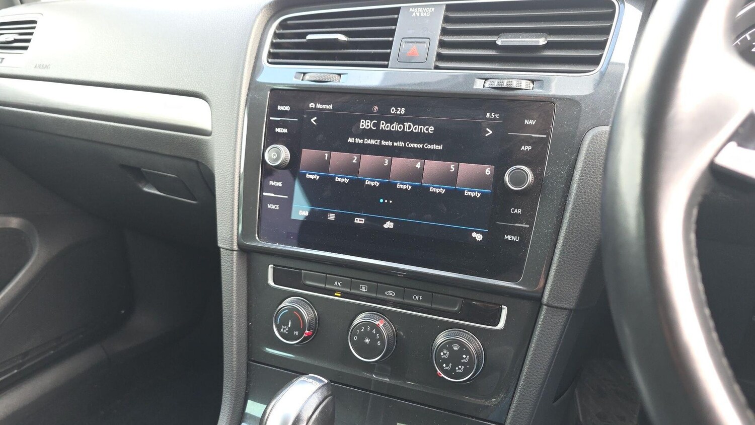 Used Volkswagen Golf 2019 for sale - 77802469: Photo 19