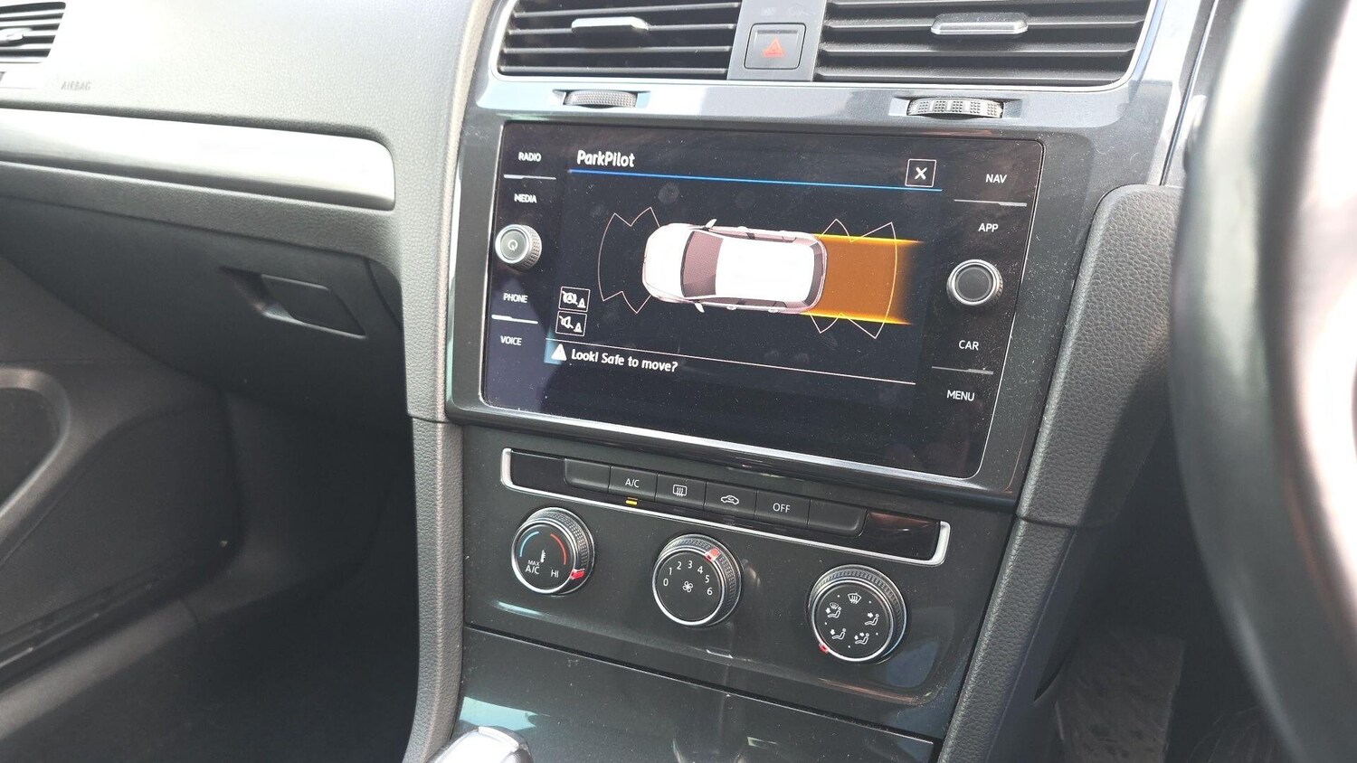 Used Volkswagen Golf 2019 for sale - 77802469: Photo 20