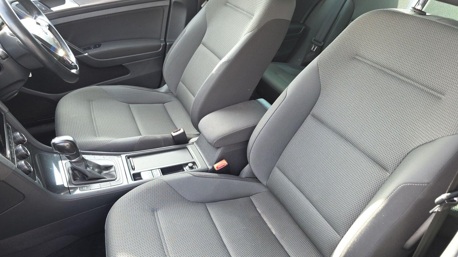 Used Volkswagen Golf 2019 for sale - 77802469: Photo 23