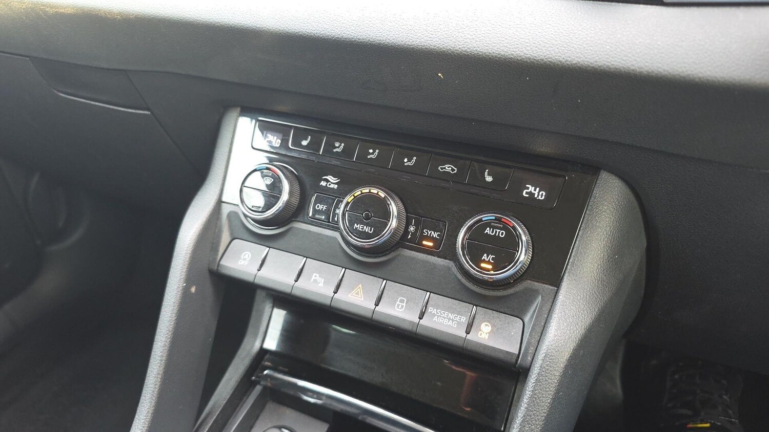 Used Skoda Karoq for sale - 77802468: Photo 15