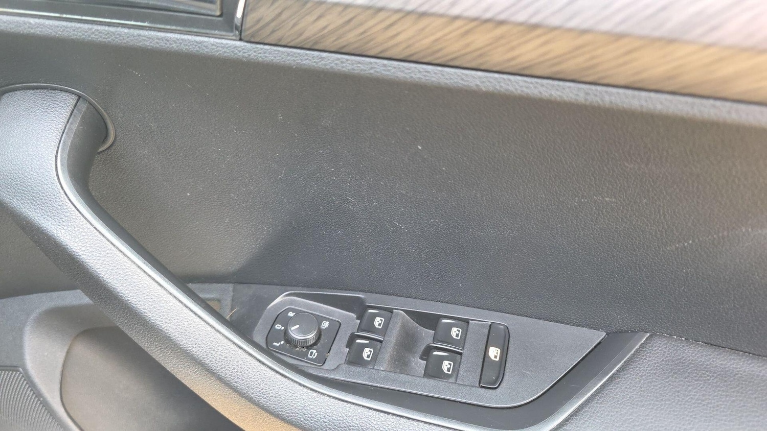 Used Skoda Karoq for sale - 77802468: Photo 16