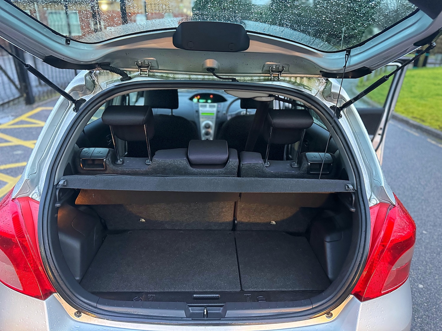 Used Toyota Yaris 2006 for sale - 77565322: Photo 11