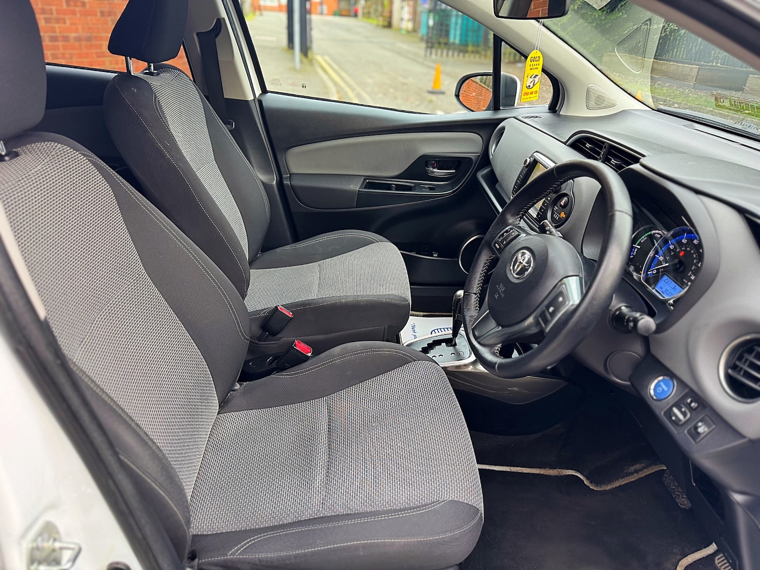 Used Toyota Yaris 2016 for sale - 77392149: Photo 30